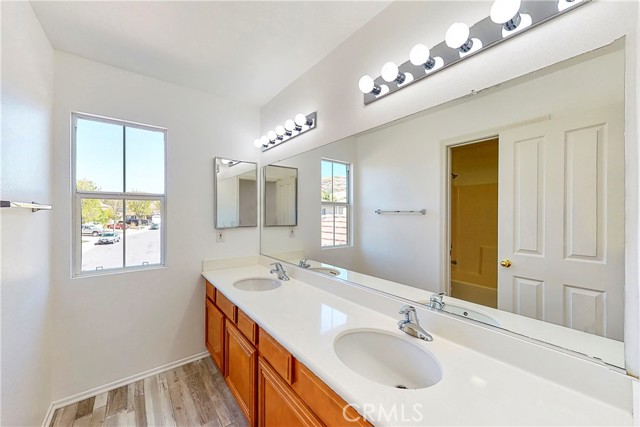 5 Bed Home for Sale in Castaic, California