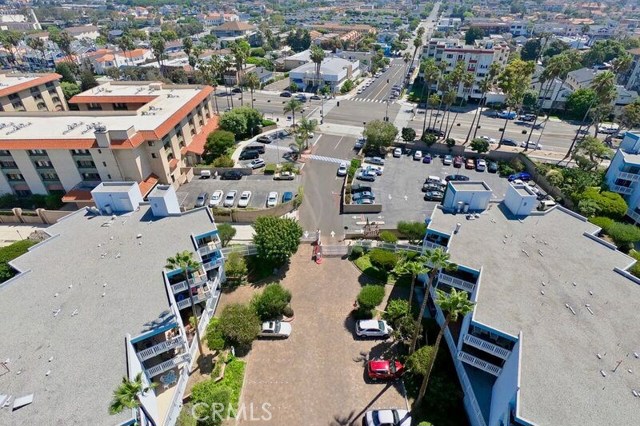 610 The Village, Redondo Beach, California 90277, 1 Bedroom Bedrooms, ,1 BathroomBathrooms,Residential,Sold,The Village,SR18190563