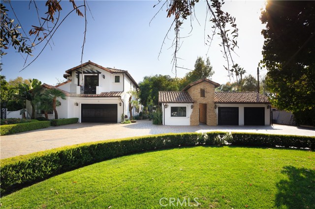 Photo of 23500 Collins Street, Woodland Hills, CA 91367