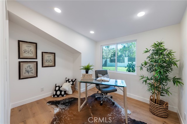 4 Bed Home for Sale in Encino, California