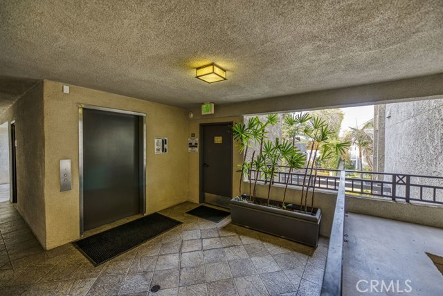 2 Bed Home for Sale in Studio City, California