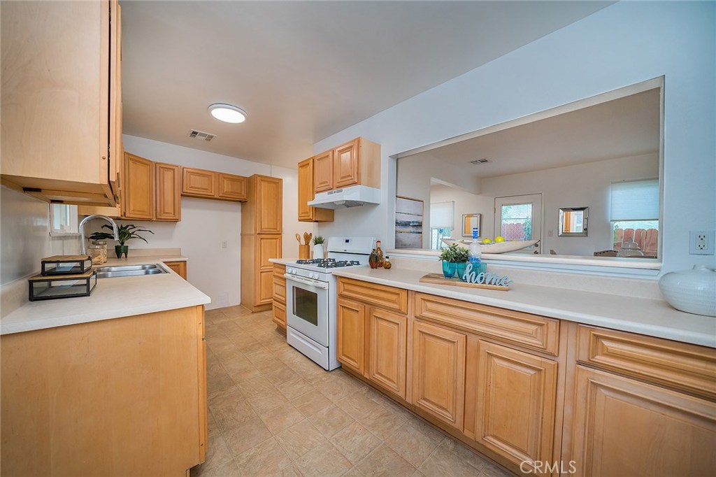 Photo for 6916 Beckett Street, Tujunga, CA 91042 - Listing #SR-19276702 6916 Beckett Street, Tujunga, CA 91042