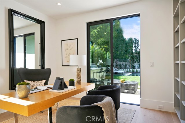 5 Bed Home for Sale in Encino, California