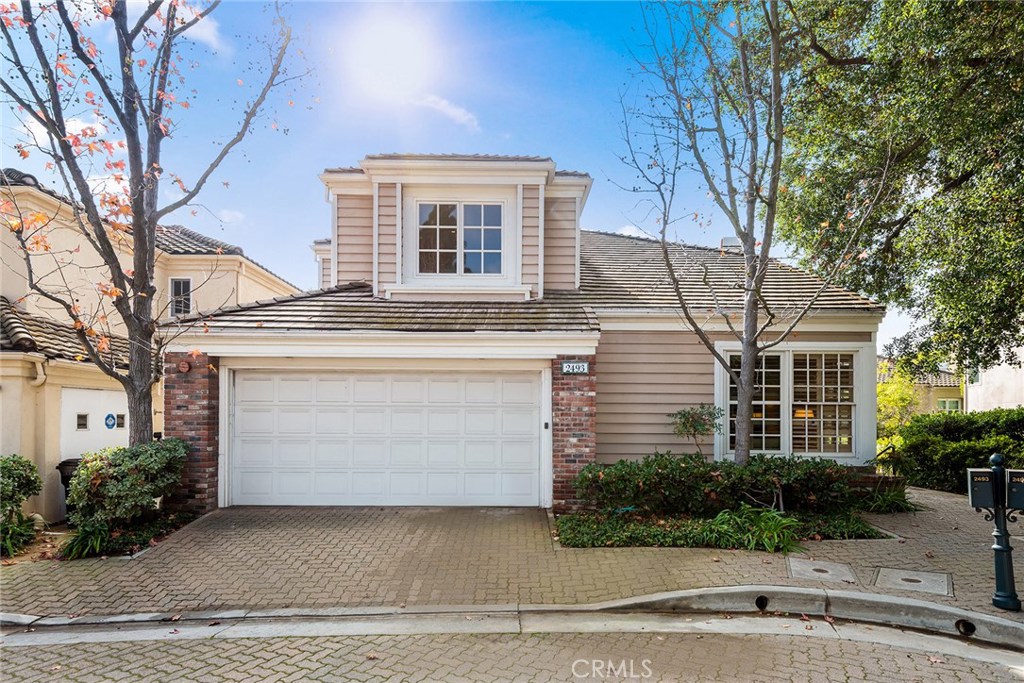 Photo of 2493 DEVONPORT Lane, Bel Air, CA 90077