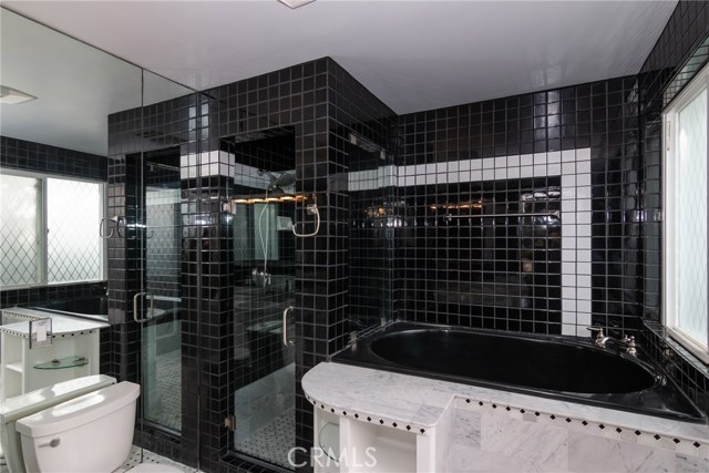 4 Bed Home for Sale in Van Nuys, California