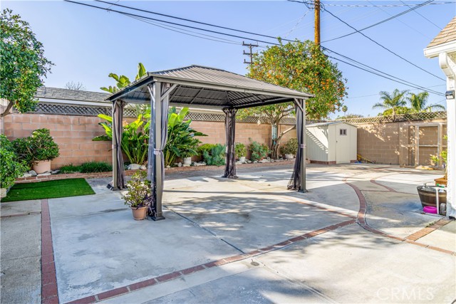 3 Bed Home for Sale in Burbank, California