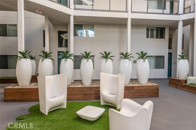 2 Bed Home for Sale in Studio City, California