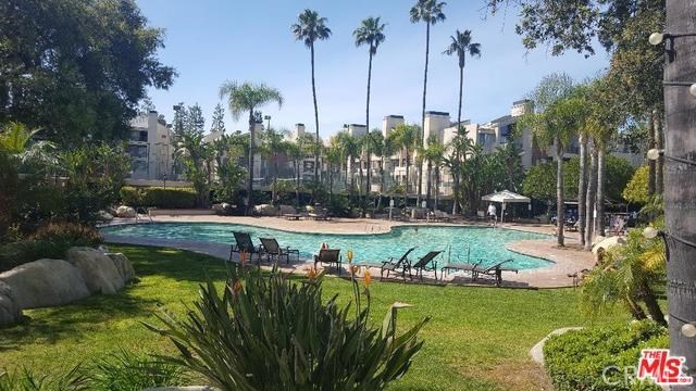 Photo for 5525 Canoga Avenue, 219, Woodland Hills, CA 91367 - Listing #SR-19278251 5525 Canoga Avenue, 219, Woodland Hills, CA 91367