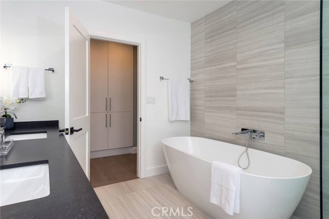 3 Bed Home for Sale in Studio City, California