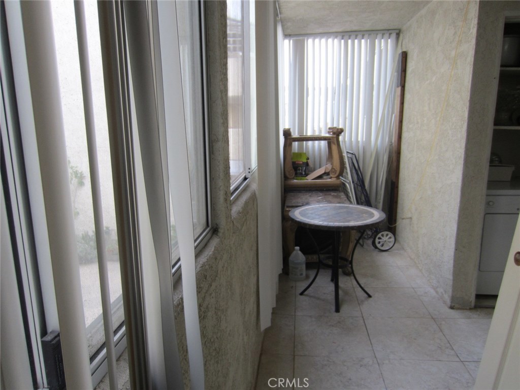 Photo for 570 W Stocker Street, 214, Glendale, CA 91202 - Listing #SR-19274904 570 W Stocker Street, 214, Glendale, CA 91202