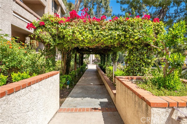 2 Bed Home for Sale in Sherman Oaks, California