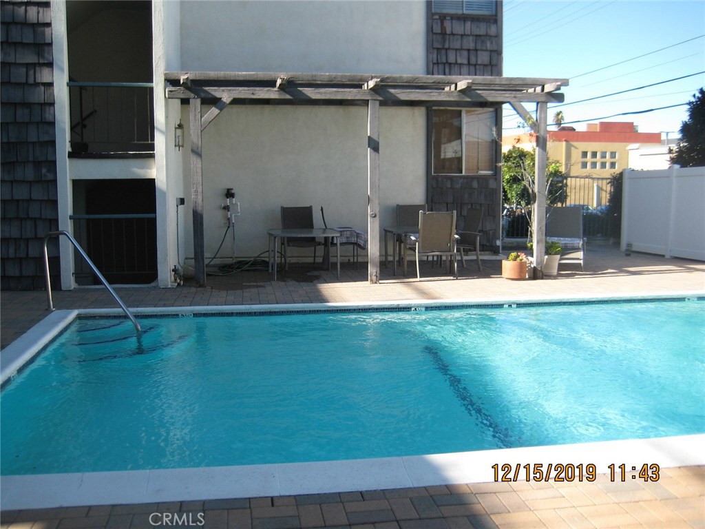 Photo for 22041 Costanso Street, 201, Woodland Hills, CA 91364 - Listing #SR-19275876 22041 Costanso Street, 201, Woodland Hills, CA 91364