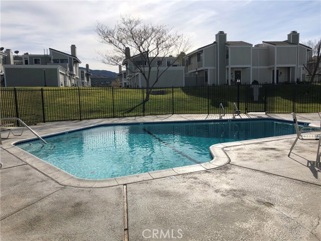 2 Bed Home for Sale in Canyon Country, California