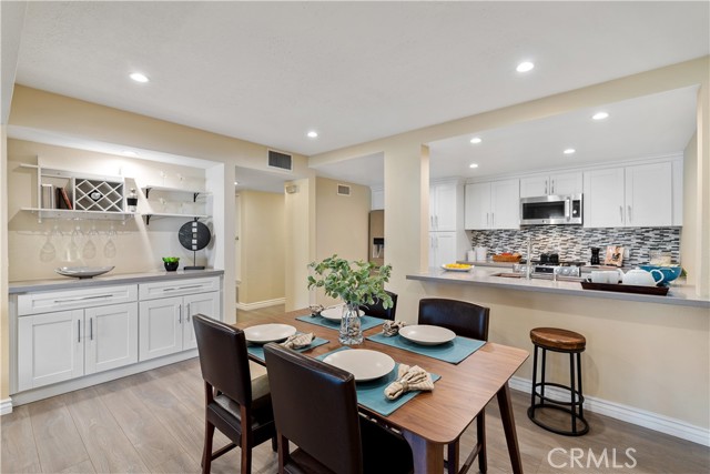 2 Bed Home for Sale in Sherman Oaks, California