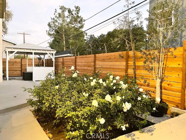 6 Bed Home for Sale in Granada Hills, California