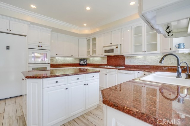5 Bed Home for Sale in Valley Village, California