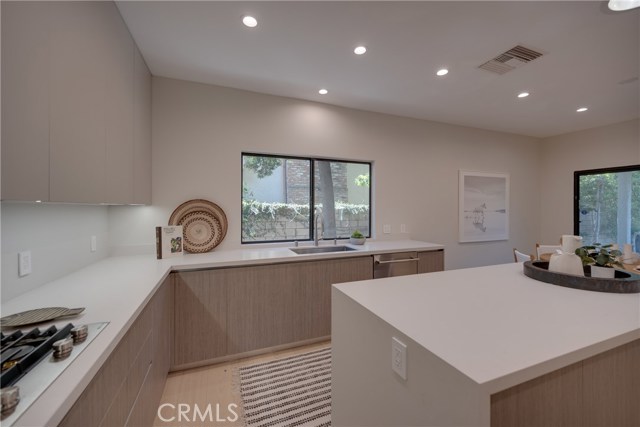 3 Bed Home for Sale in Encino, California