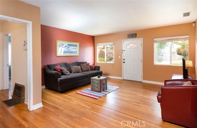 4 Bed Home for Sale in Encino, California