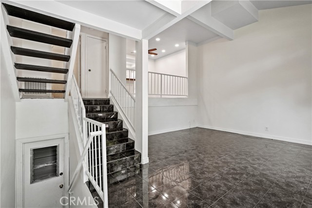 2 Bed Home for Sale in Van Nuys, California
