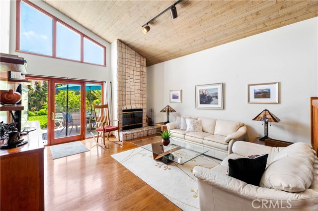 1104 Steinhart Avenue, Redondo Beach, California 90278, 3 Bedrooms Bedrooms, ,2 BathroomsBathrooms,Residential,Sold,Steinhart,SR19169285