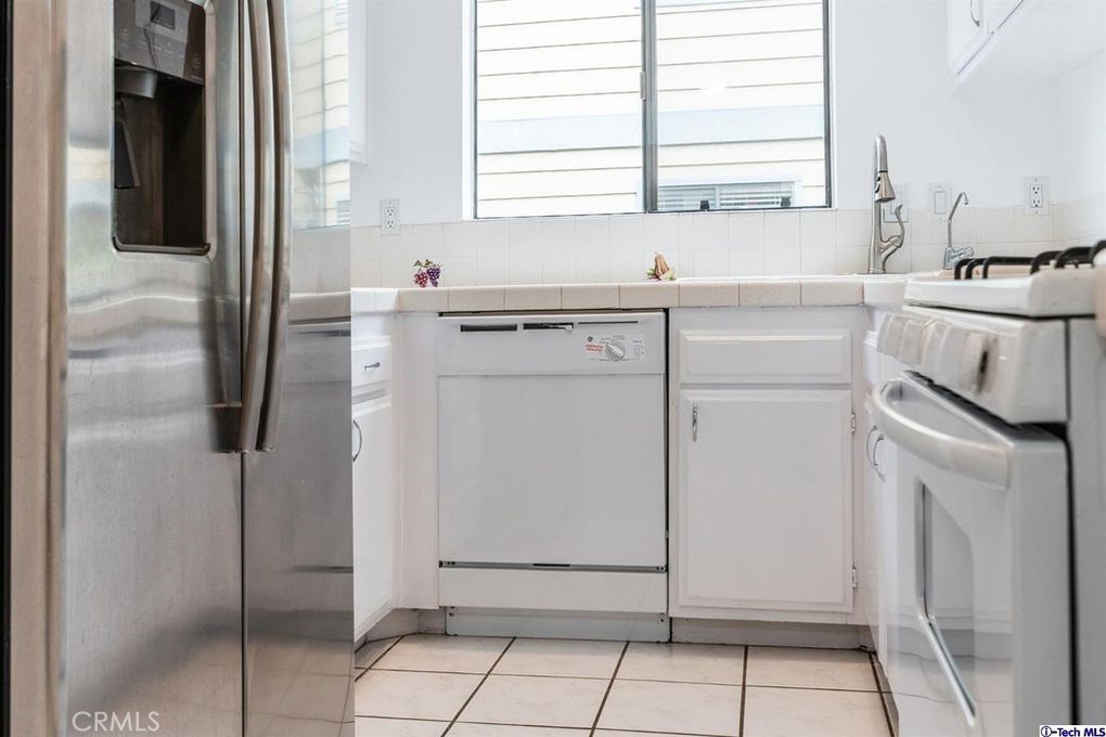 Photo for 419 PIONEER Drive, 2, Glendale, CA 91203 - Listing #SR-19248488 419 PIONEER Drive, 2, Glendale, CA 91203