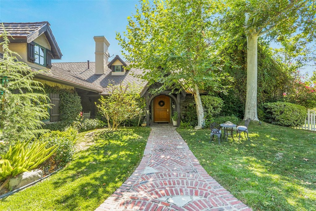 Photo of 5523 Paradise Valley Road, Hidden Hills, CA 91302