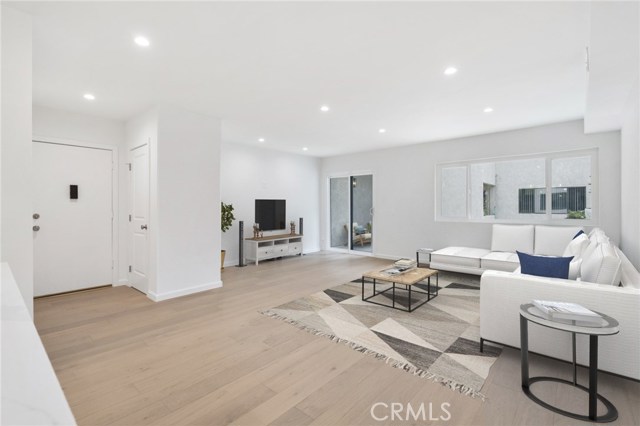 1 Bed Home for Sale in Sherman Oaks, California