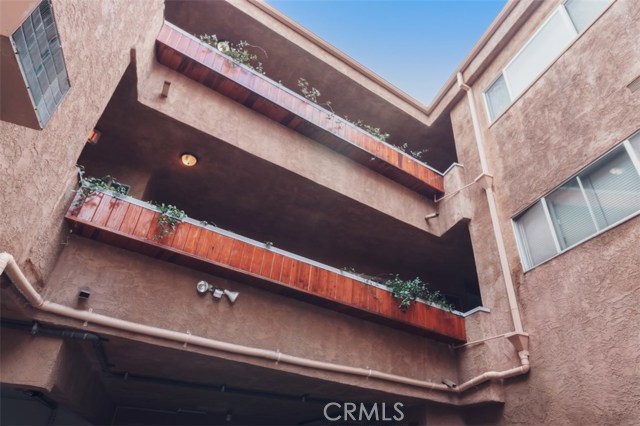2 Bed Home for Sale in Los Angeles, California