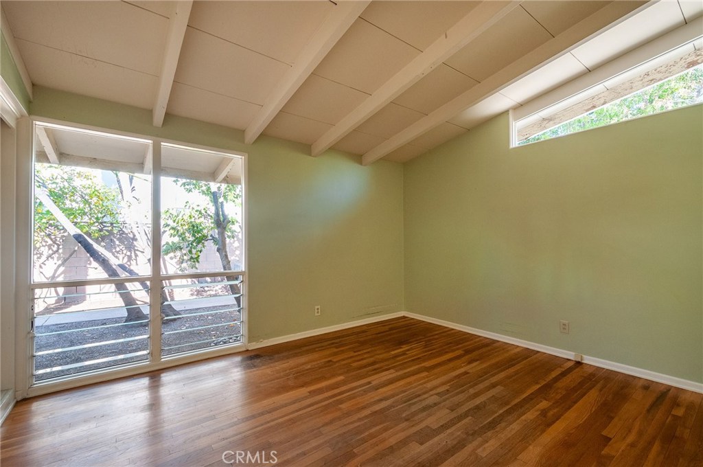 Photo for 9743 PALI Avenue, Tujunga, CA 91042 - Listing #SR-19267232 9743 PALI Avenue, Tujunga, CA 91042