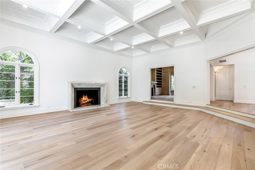 Photo for 20637 KINGSBORO Way, Woodland Hills, CA 91364 - Listing #SR-19233515 20637 KINGSBORO Way, Woodland Hills, CA 91364