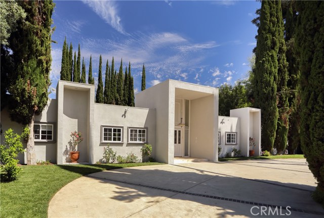 Photo of 5080 Arundel Drive, Woodland Hills, CA 91364