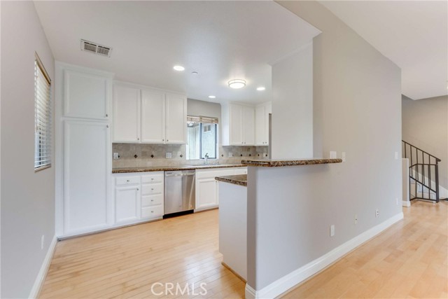 2 Bed Home for Sale in Sherman Oaks, California