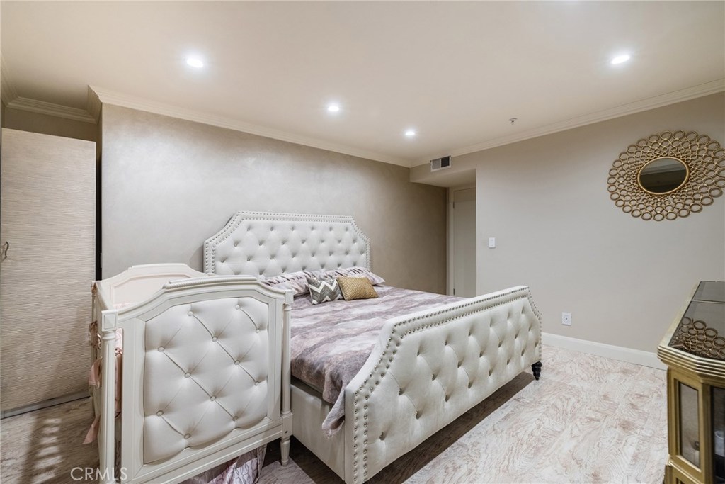 Photo for 1020 DAVIS Avenue, 105, Glendale, CA 91201 - Listing #SR-19270214 1020 DAVIS Avenue, 105, Glendale, CA 91201