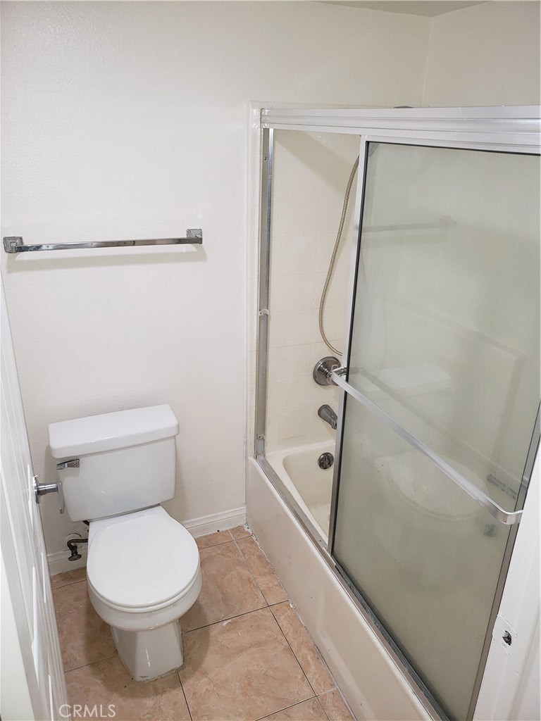 Photo for 5525 Canoga Avenue, 219, Woodland Hills, CA 91367 - Listing #SR-19278251 5525 Canoga Avenue, 219, Woodland Hills, CA 91367