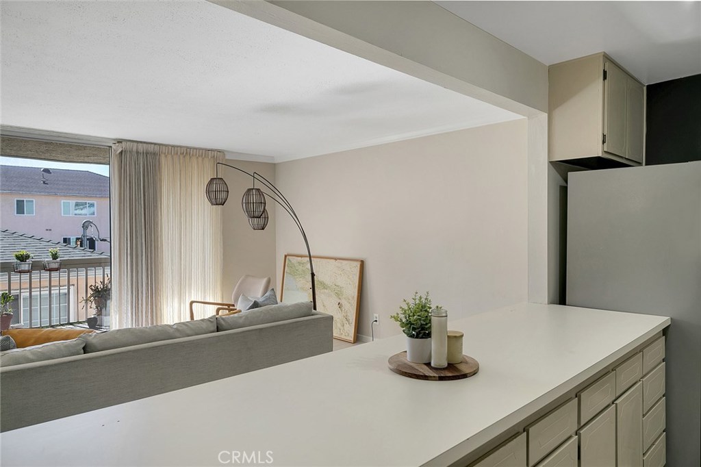 Photo for 333 N LOUISE Street, 19, Glendale, CA 91206 - Listing #SR-19255879 333 N LOUISE Street, 19, Glendale, CA 91206