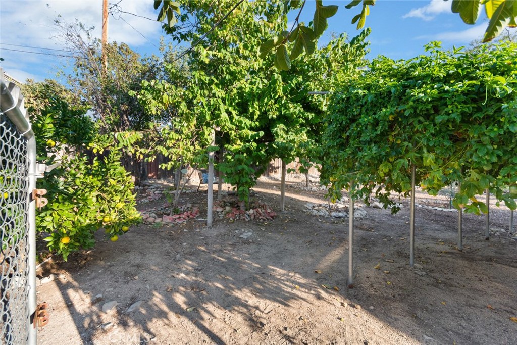 Photo for 10446 COMMERCE Avenue, Tujunga, CA 91042 - Listing #SR-19264417 10446 COMMERCE Avenue, Tujunga, CA 91042