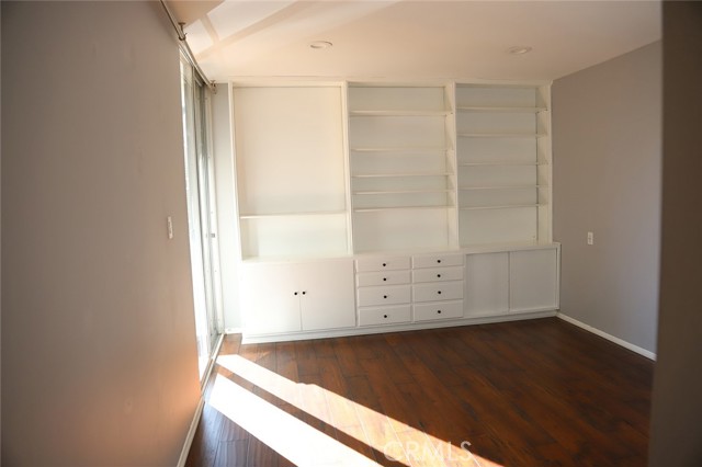 2 Bed Home for Sale in Los Angeles, California