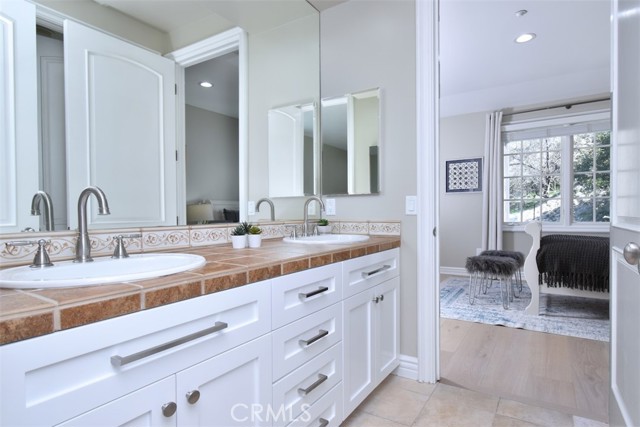 5 Bed Home for Sale in Sherman Oaks, California