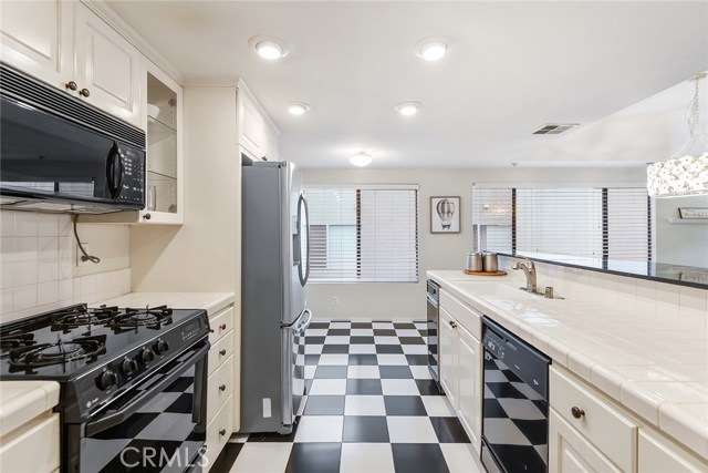 2 Bed Home for Sale in Sherman Oaks, California