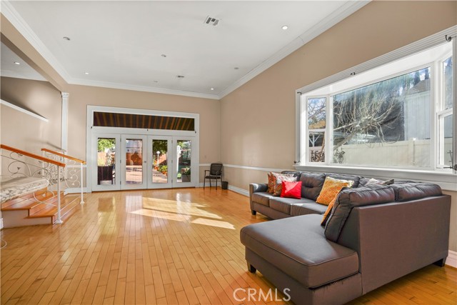 3 Bed Home for Sale in Lake Balboa, California