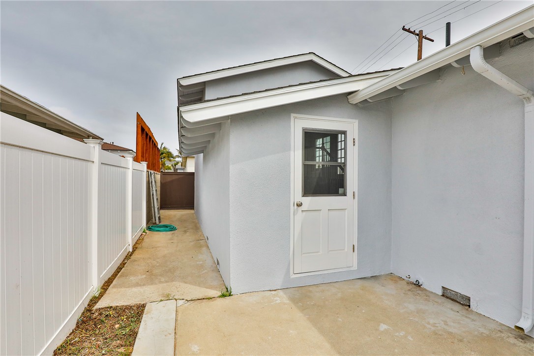 1257 11th Street, Manhattan Beach, California 90266, 4 Bedrooms Bedrooms, ,3 BathroomsBathrooms,Residential,Sold,11th,SR21075874