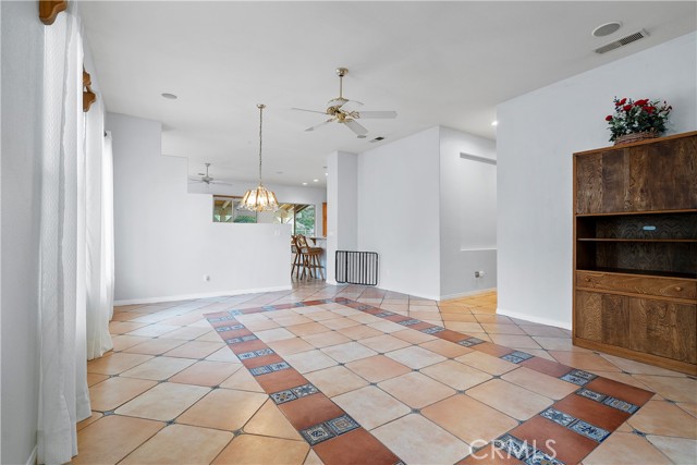 5 Bed Home for Sale in Saugus, California
