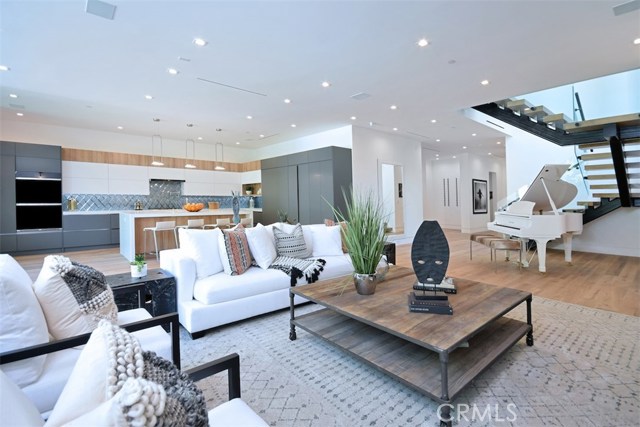 5 Bed Home for Sale in Sherman Oaks, California