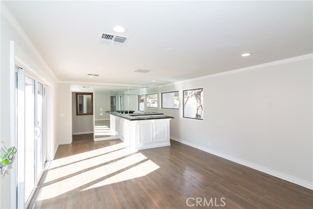 4 Bed Home for Sale in Van Nuys, California