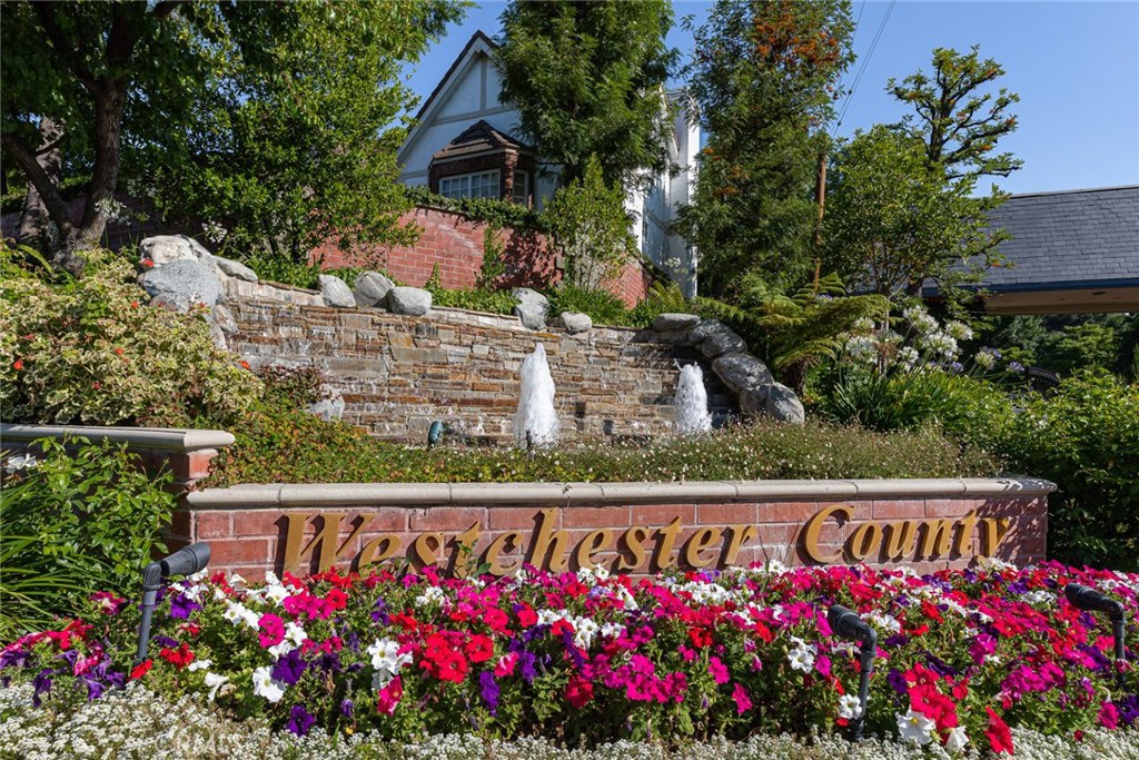 Photo for 20637 KINGSBORO Way, Woodland Hills, CA 91364 - Listing #SR-19233515 20637 KINGSBORO Way, Woodland Hills, CA 91364