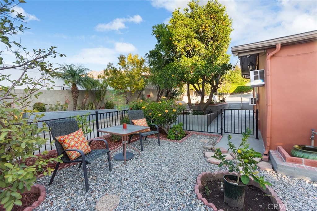 Photo for 10446 COMMERCE Avenue, Tujunga, CA 91042 - Listing #SR-19264417 10446 COMMERCE Avenue, Tujunga, CA 91042