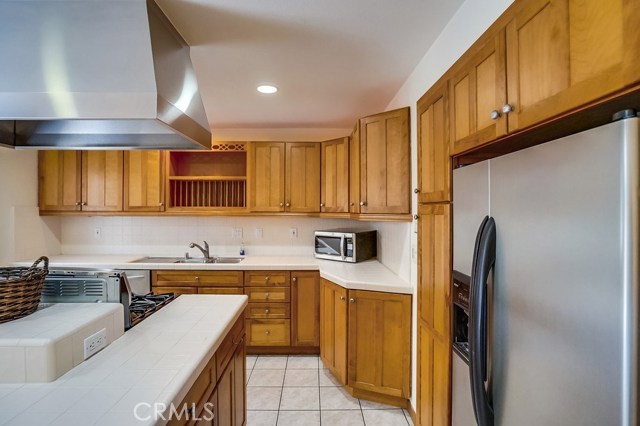 511 Meyer Lane, Redondo Beach, California 90278, 2 Bedrooms Bedrooms, ,1 BathroomBathrooms,Residential,Sold,Meyer,SR19152938