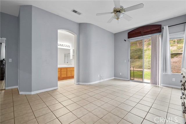 5 Bed Home for Sale in Saugus, California