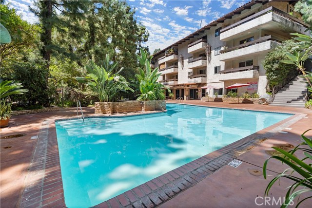 2 Bed Home for Sale in Los Angeles, California
