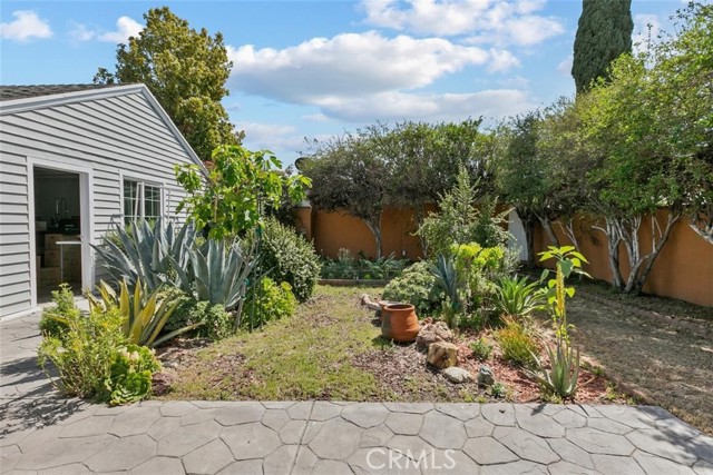 2 Bed Home for Sale in Van Nuys, California